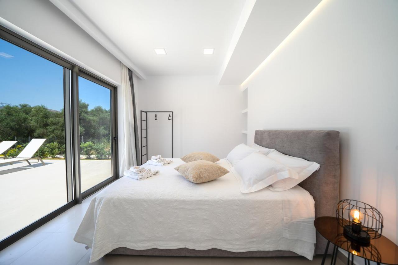 Villa Vivian Heated Private Swimming Pool & Jacuzzi Georgioupoli Exterior photo
